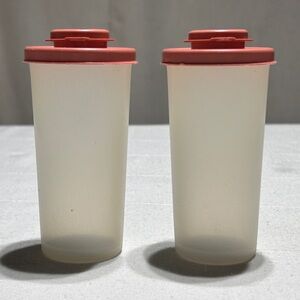Tupperware Salt Pepper Shakers Mauve Lid